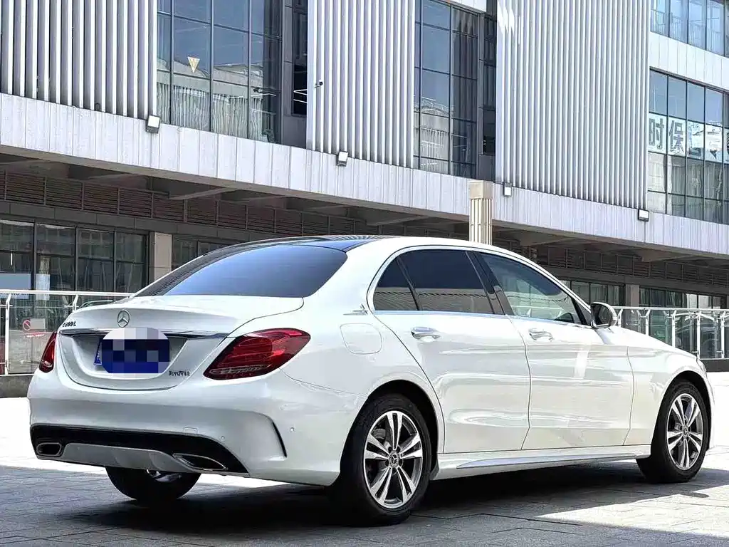 Mercedes-Benz C-Class 2018