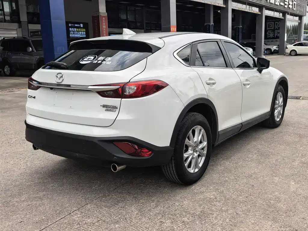 Mazda CX-4 2016 — фото 3