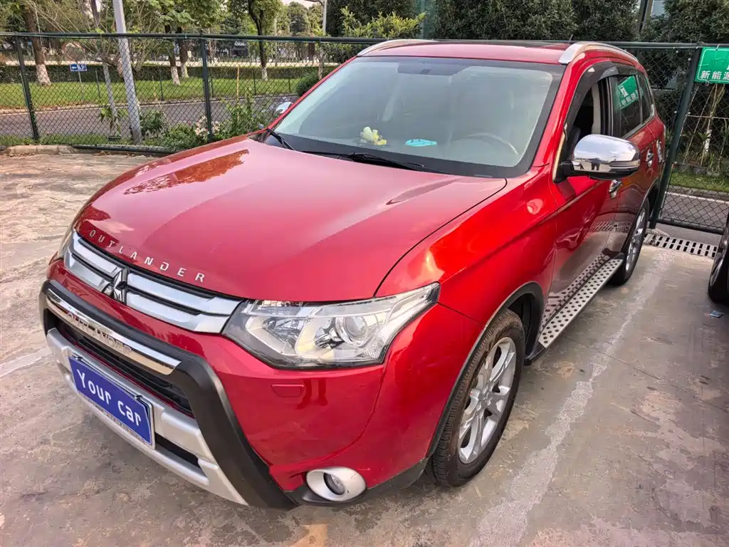 Mitsubishi Outlander 2015