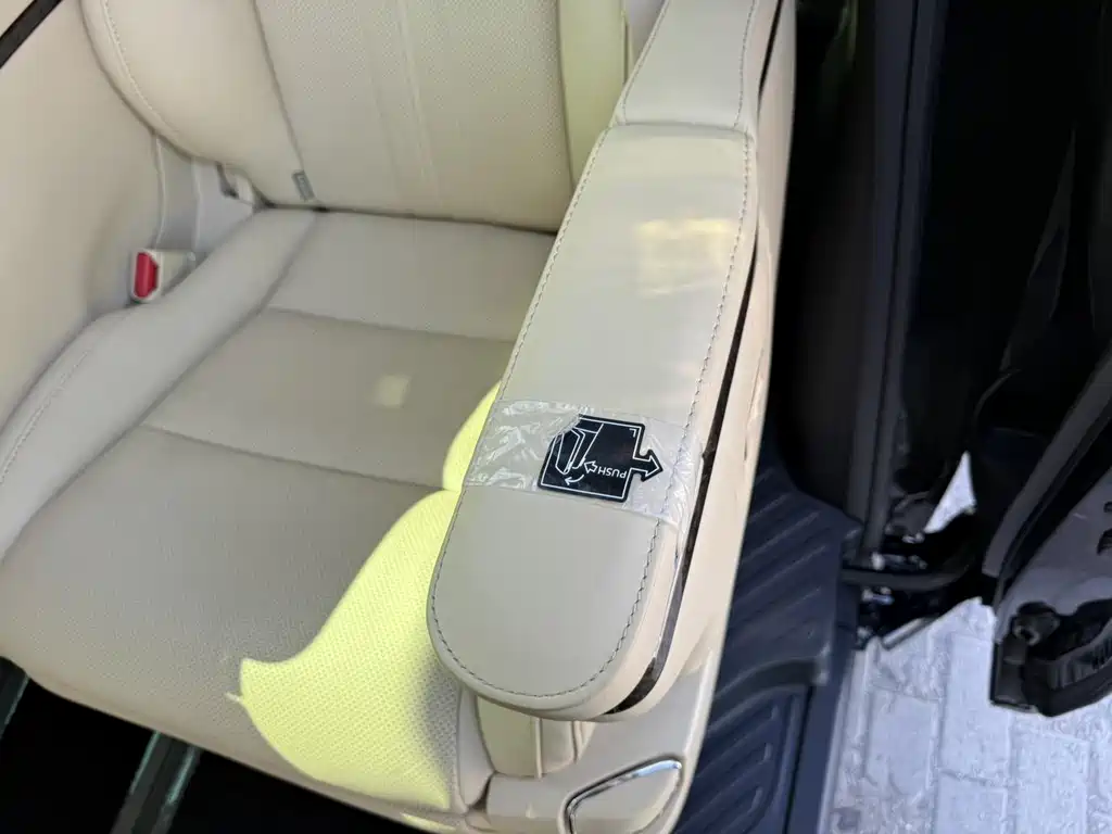 Toyota Vellfire 2020 — фото 16