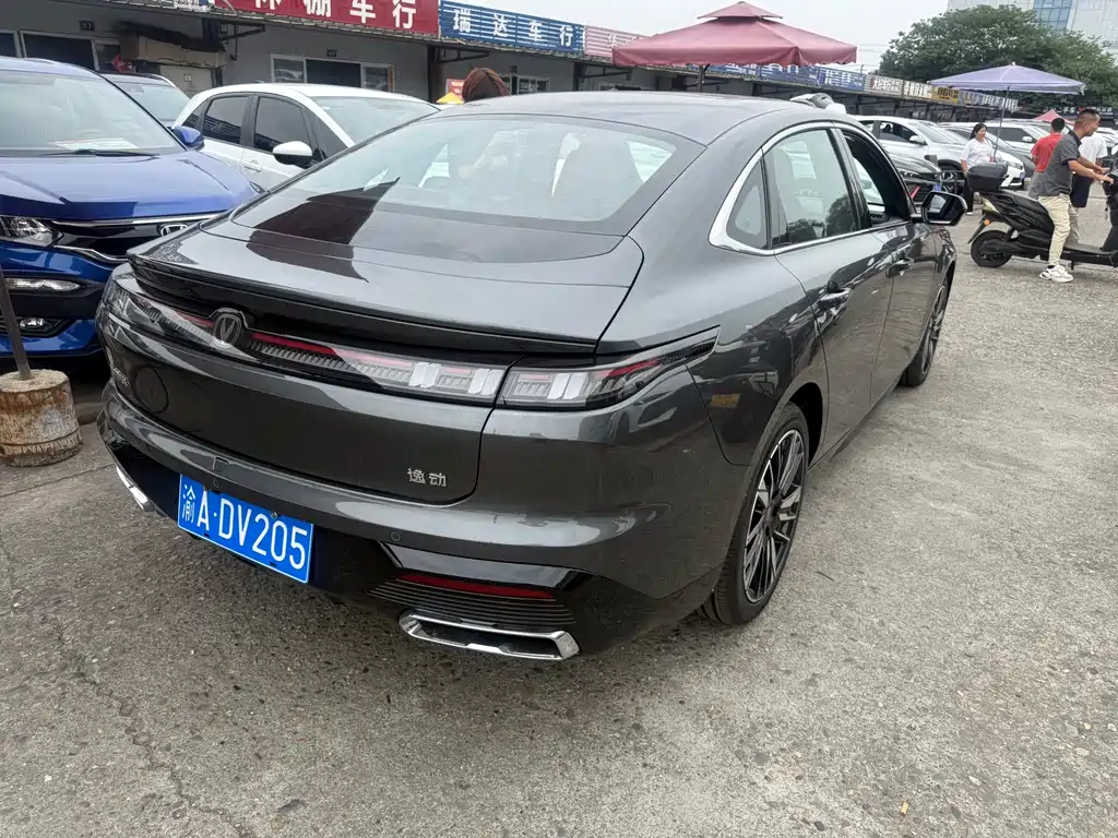 Changan Eado 2025 — фото 17