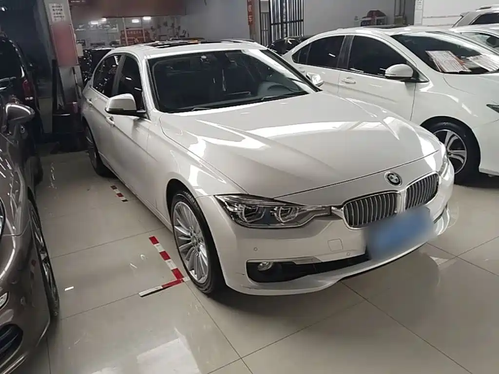 BMW 3 Series 2018 — фото 4