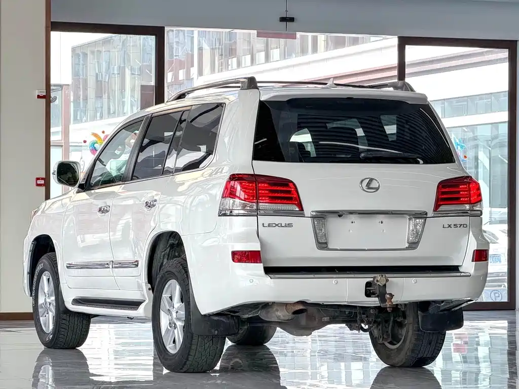 Lexus LX 2014