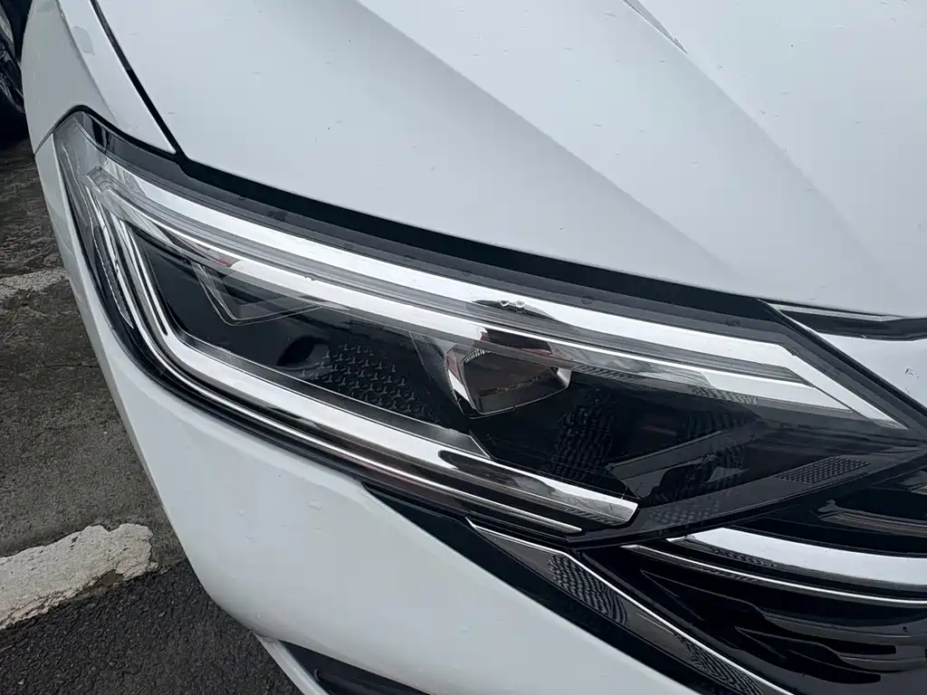 Volkswagen Sagitar 2024