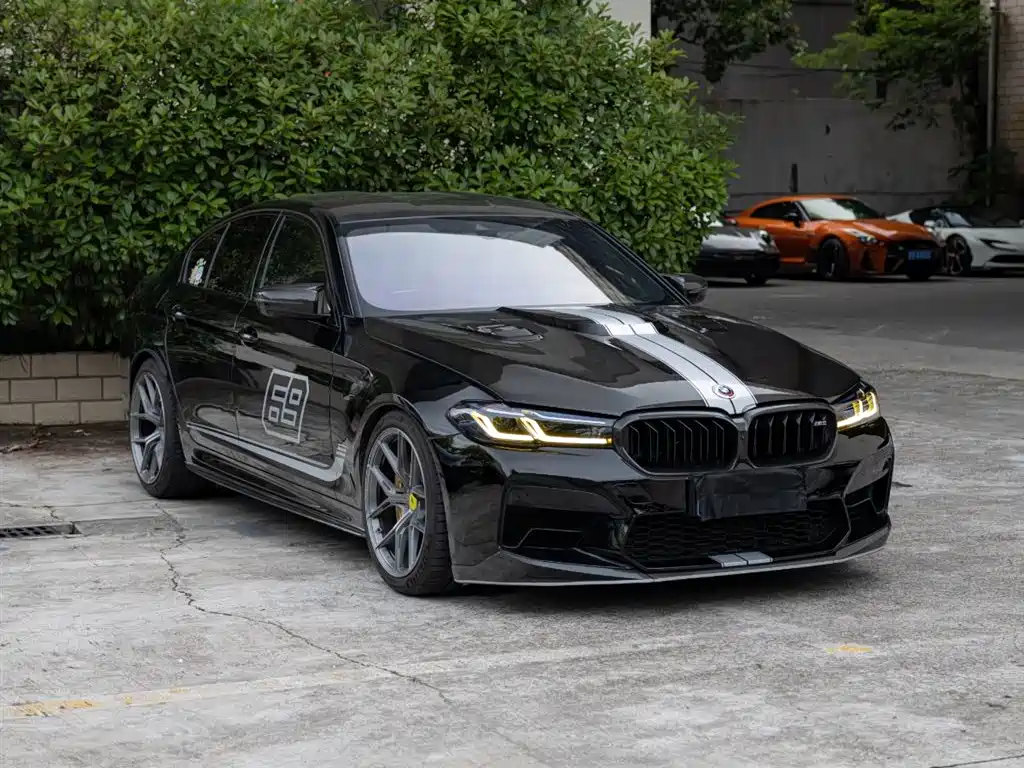 BMW M5 2021