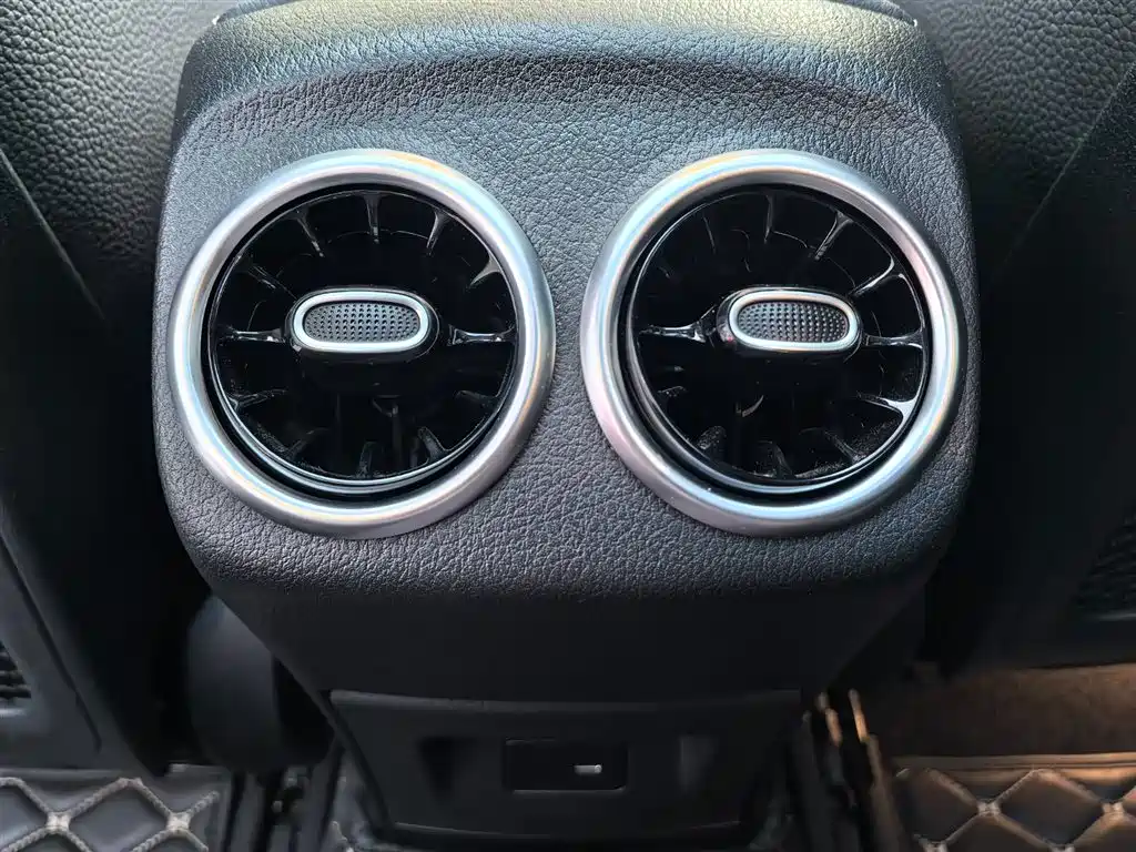 Mercedes-Benz A-Class AMG 2022 — фото 23