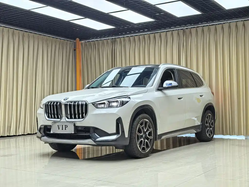 BMW X1 2023 — фото 1