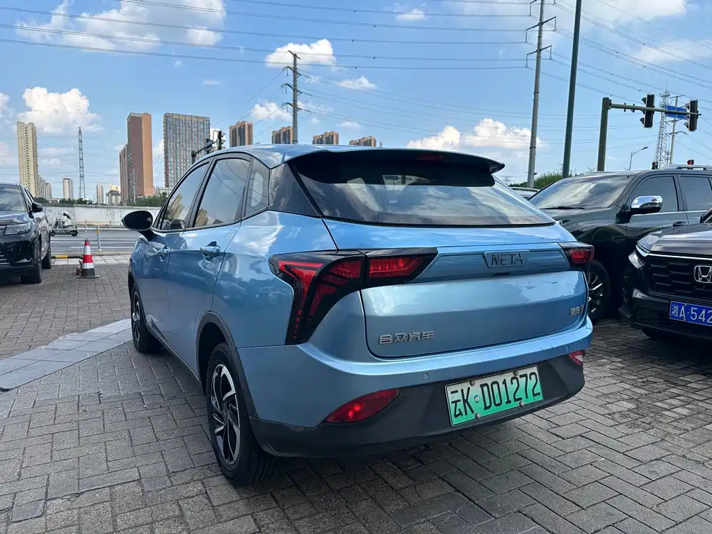 Neta V 2021