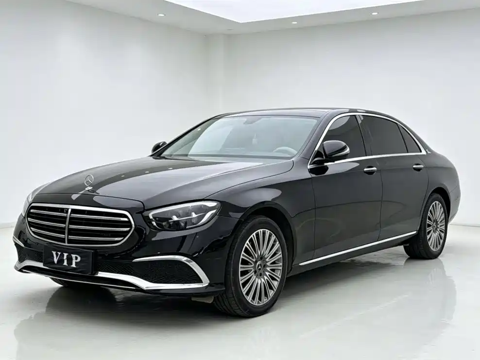 Mercedes-Benz E-Class 2023 — фото 1