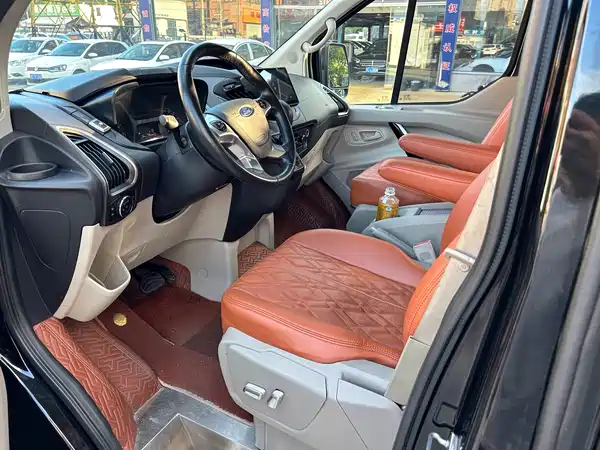 Ford Tourneo 2022