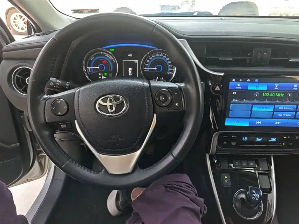 Toyota Corolla 2019 — фото 10