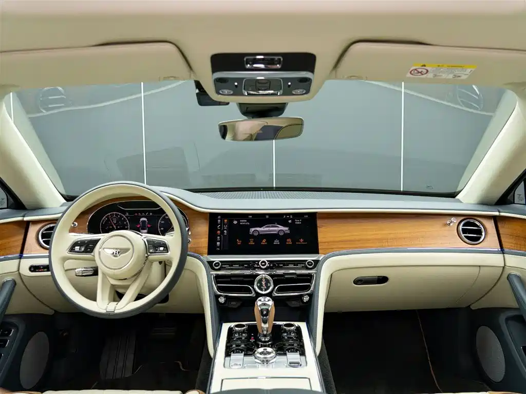 Bentley Flying Spur PHEV 2023 — фото 15