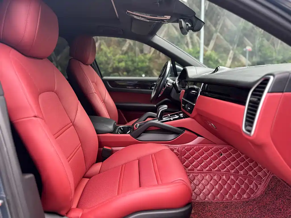 Porsche Cayenne 2019 — фото 15