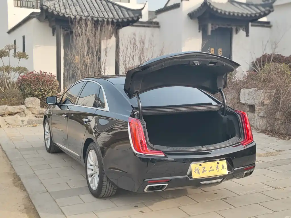 Cadillac XTS 2018 — фото 9