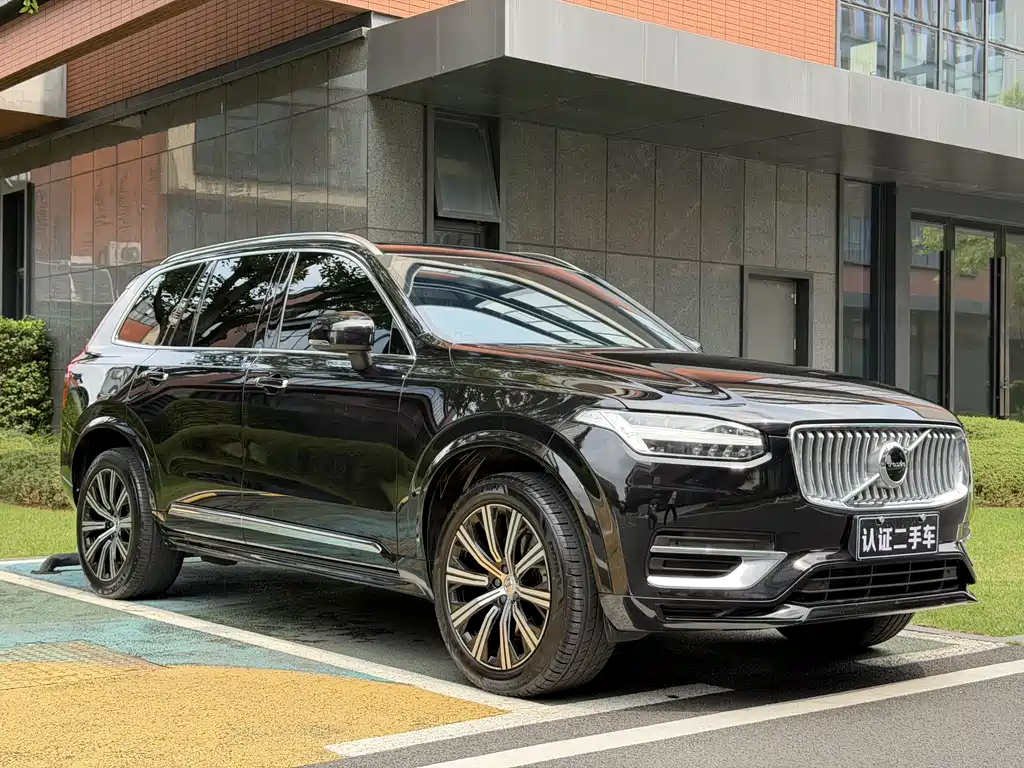 Volvo XC90 2022 — фото 5