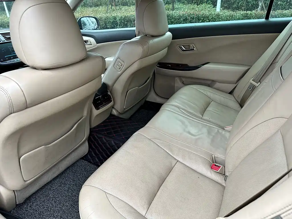 Toyota Crown 2012 — фото 10