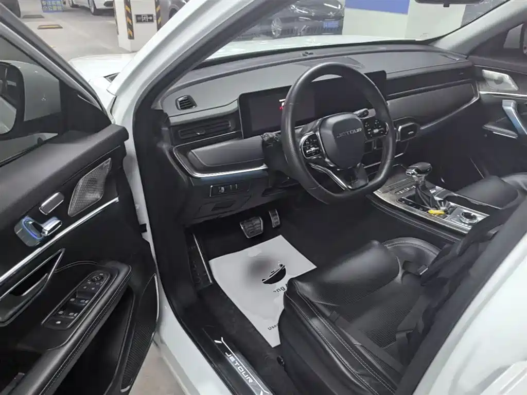 Jetour X70 PLUS 2020 — фото 16