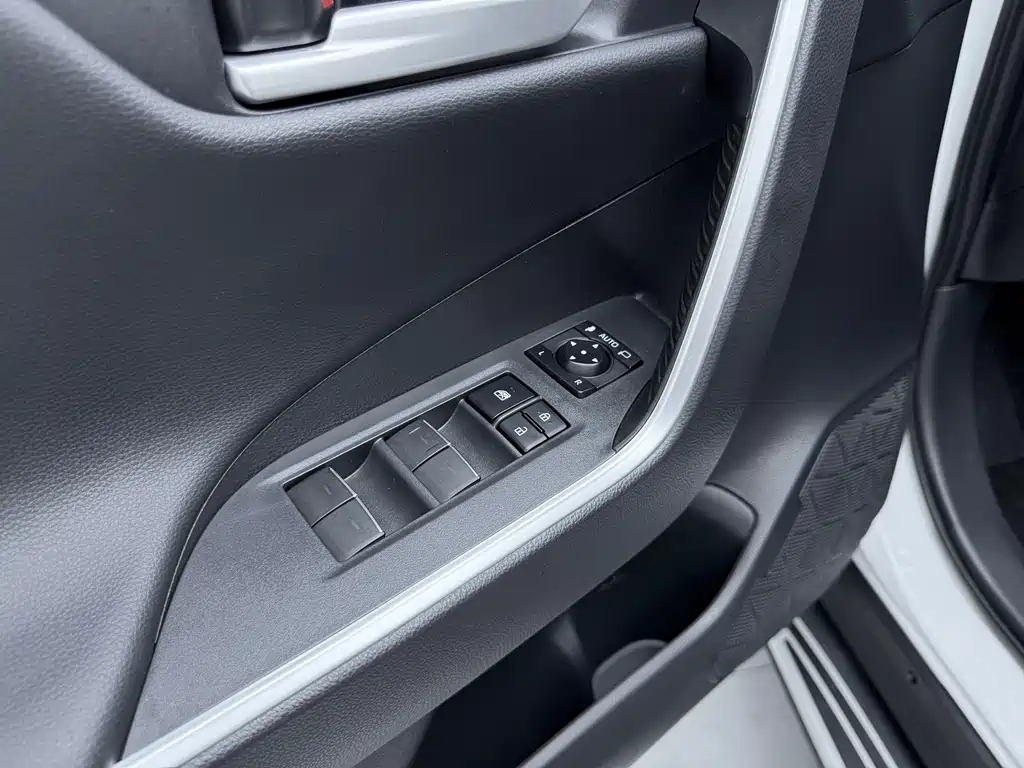 Toyota Wildlander 2024 — фото 14
