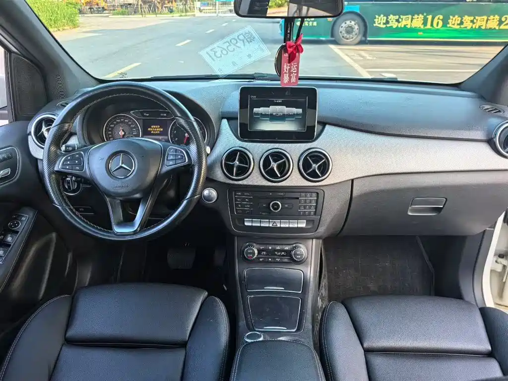 Mercedes-Benz B-Class 2016 — фото 5