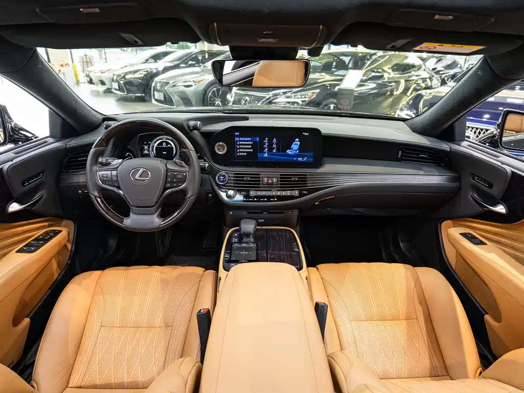 Lexus LS 2021 — фото 13