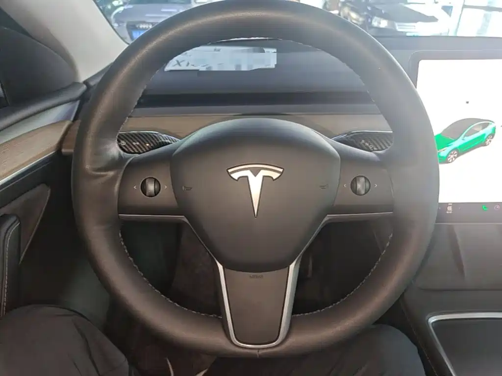 Tesla Model Y 2022 — фото 11