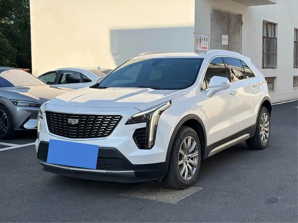 Cadillac XT4 2020 — фото 1