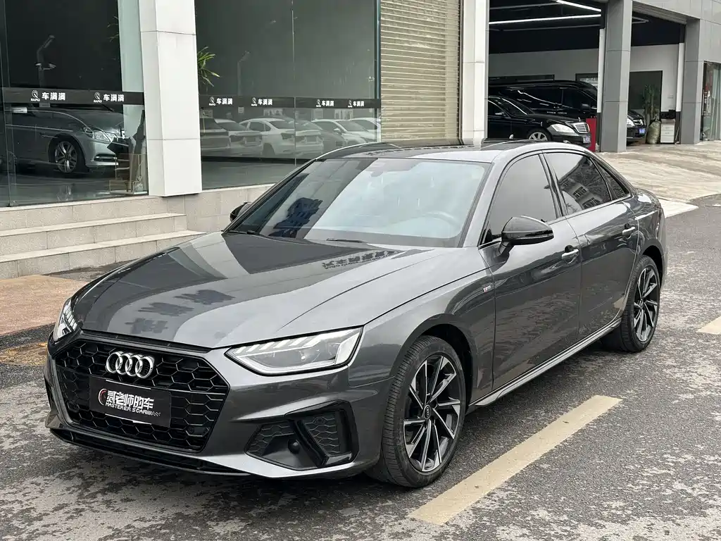Audi A4L 2023 — фото 1