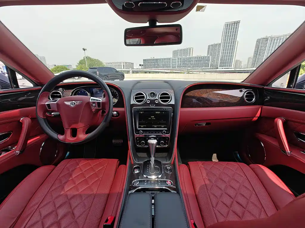 Bentley Flying Spur 2019 — фото 11