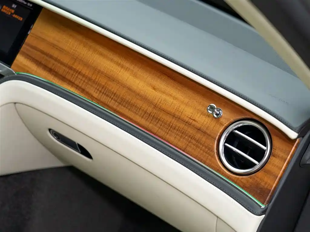 Bentley Flying Spur PHEV 2023 — фото 20