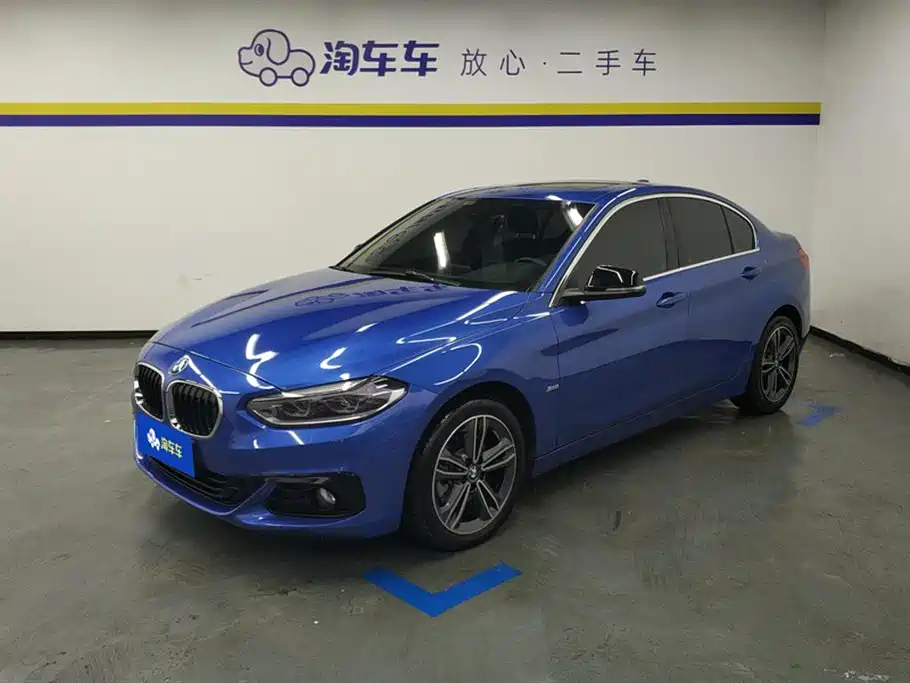 BMW 1 Series 2018 — фото 1