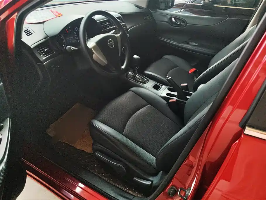 Nissan Tiida 2015 — фото 9