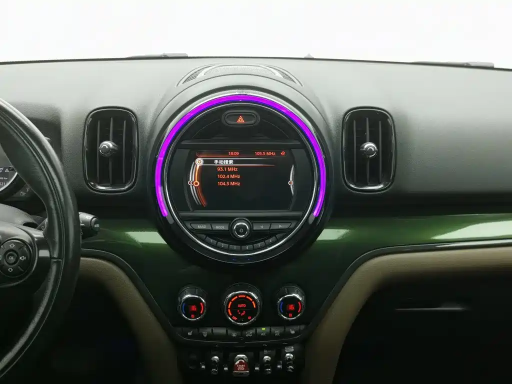 MINI Countryman 2018 — фото 12