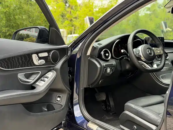 Mercedes-Benz C-Class 2020