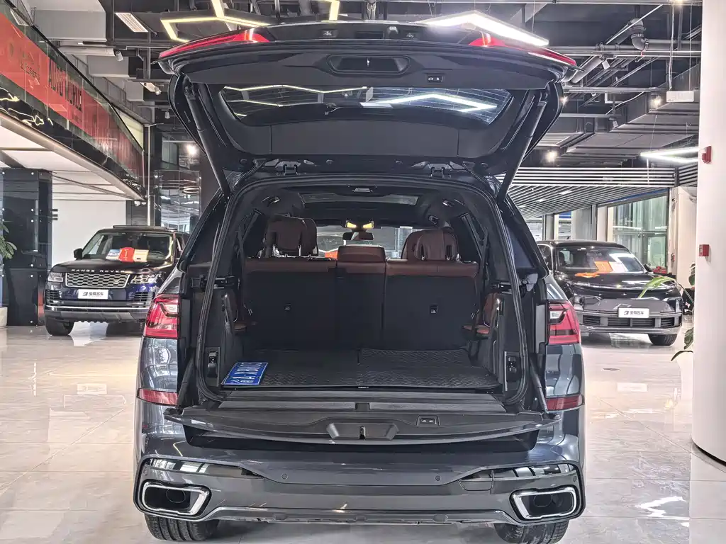 BMW X7 2019 — фото 17
