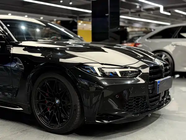 BMW M4 2025
