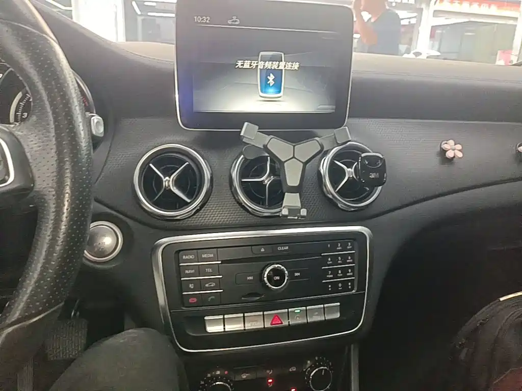 Mercedes-Benz GLA 2017 — фото 13