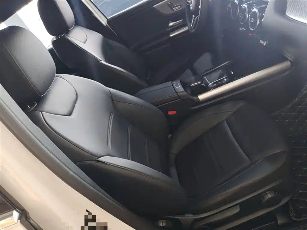 Mercedes-Benz GLA 2024 — фото 25