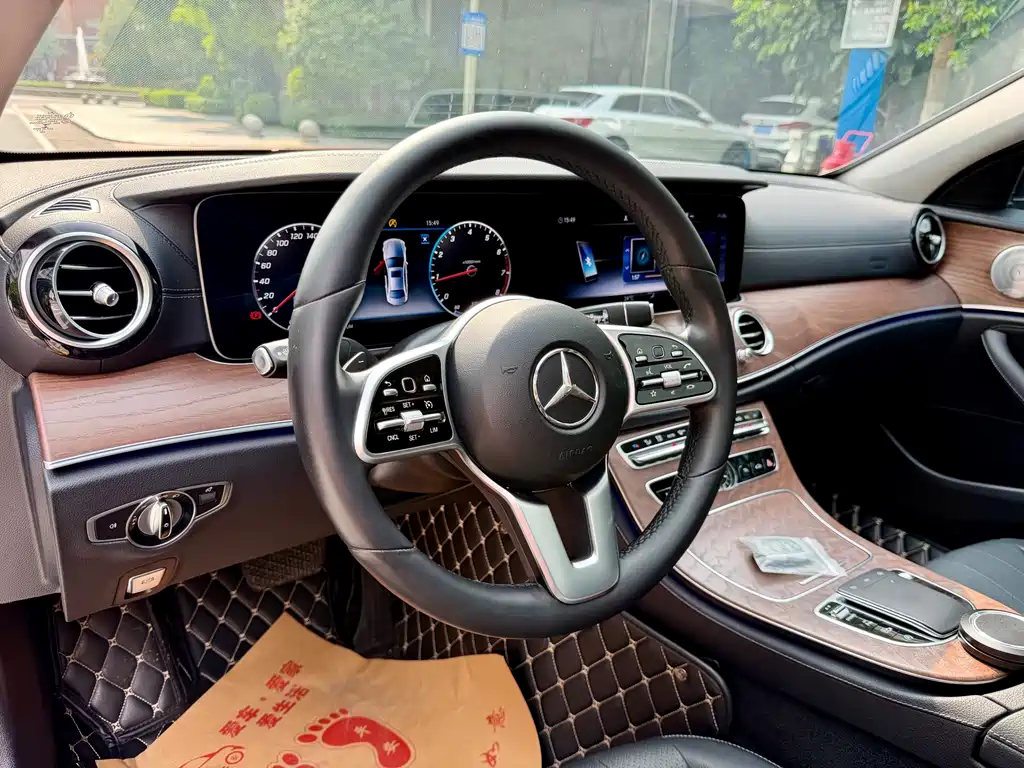 Mercedes-Benz E-Class 2020 — фото 8