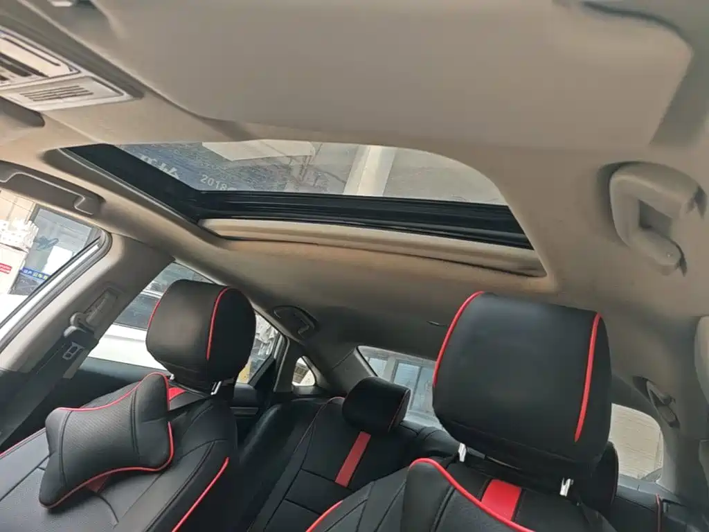 Honda Civic 2019 — фото 14