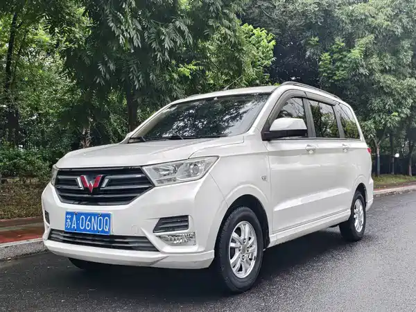 Wuling Hongguang 2018
