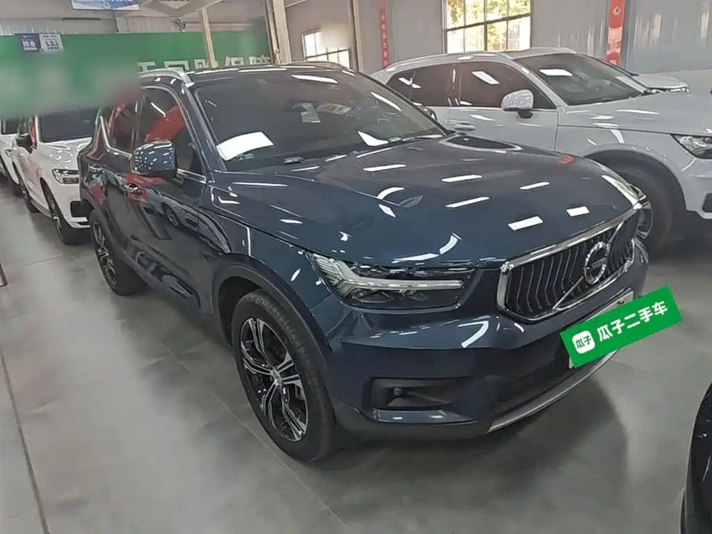 Volvo XC40 2021 — фото 4