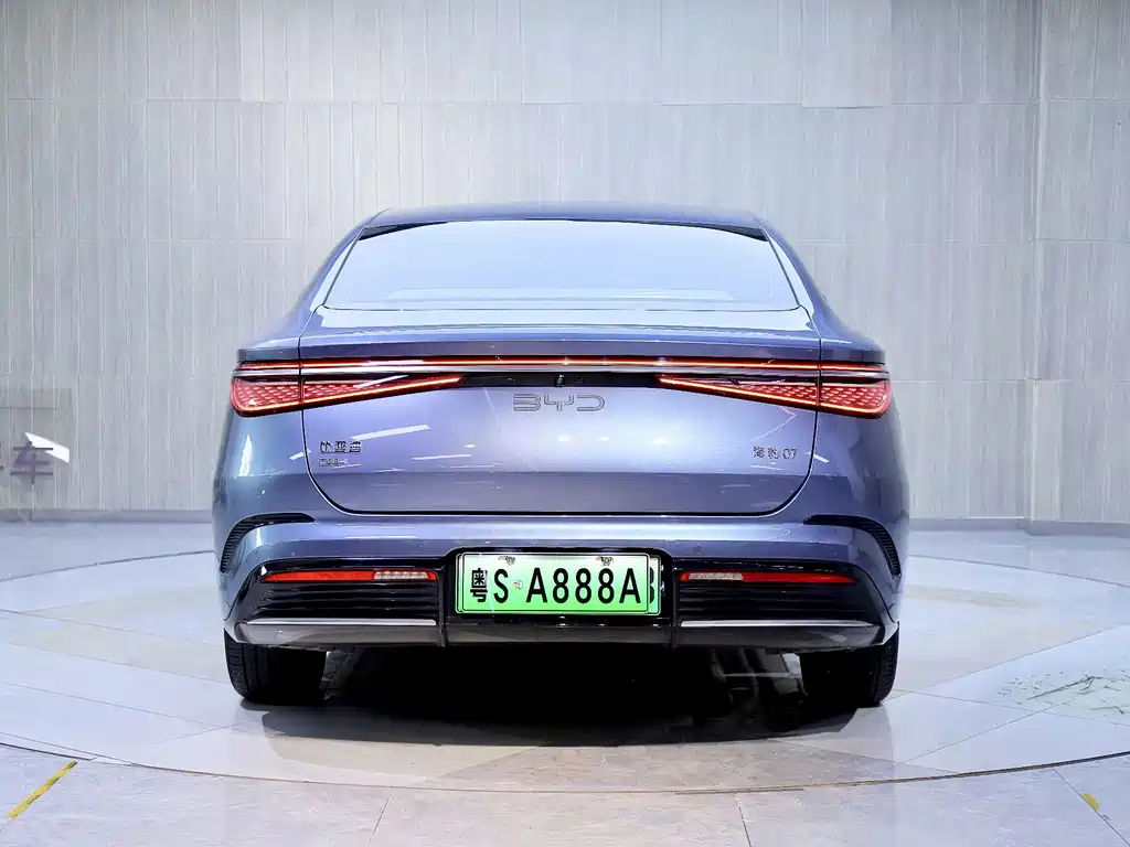 BYD Seal 07 DM-i 2025 — фото 4