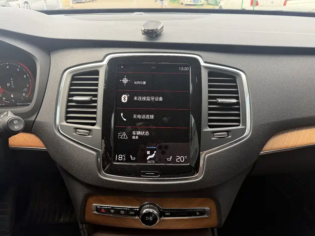 Volvo XC90 2022 — фото 14