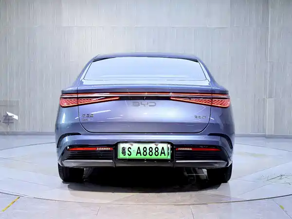 BYD Seal 07 DM-i 2025