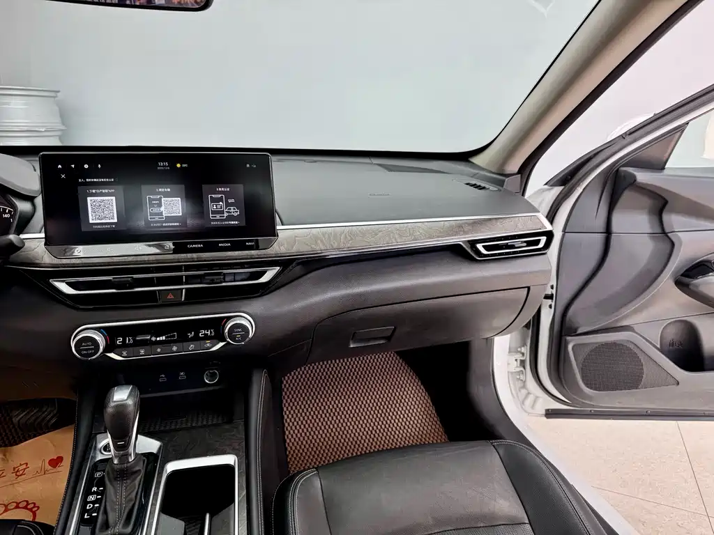 Nissan Teana 2023 — фото 21
