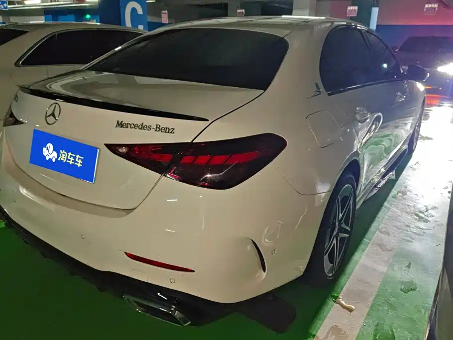 Mercedes-Benz C-Class 2024