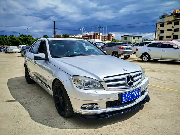 Mercedes-Benz C-Class 2010