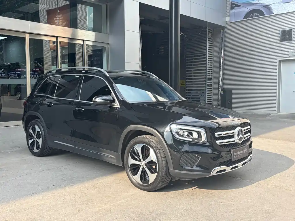 Mercedes-Benz GLB 2023 — фото 4