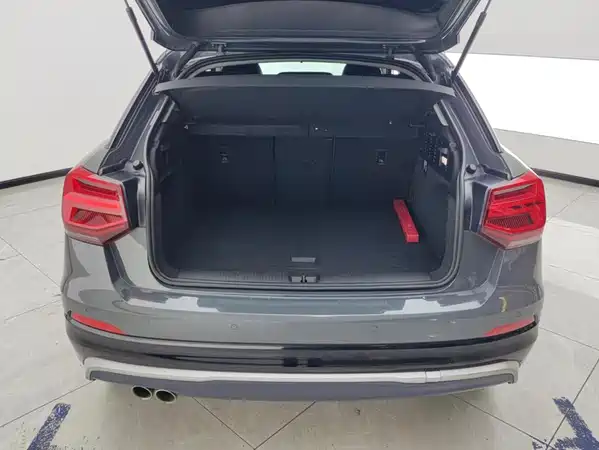Audi Q2L 2020