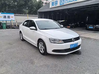 Volkswagen Sagitar 2013